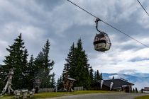 Die zweite Sektion der Wiedersbergerhornbahn kurz vor der Bergstation - über den Lauserland.  • © alpintreff.de - Silke Schön