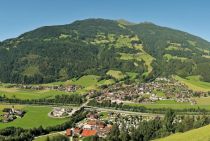 Blick auf Aschau im Zillertal. • © Wörgötter & friends