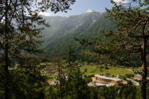 Blick auf Bad Bleiberg und das Kurzentrum  • © Region Villach Tourismus GmbH, Fotograf: Adrian Hipp