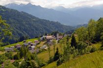 Blick auf Blons im Großen Walsertal. • © Alpenregion Bludenz Tourismus, Martin Caldonazzi