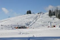 Die Gletscheralp vor den Hängen des Skigebietes Eschach-Buchenberg. • © Allgäuer Seenland