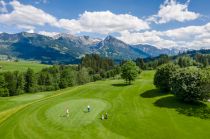 Erlebe Dein perfektes Golf-Erlebnis auf dem Golfplatz Oberallgäu. • © Sonnenalp Resort