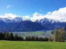 Wunderbare Aussichten auf die Lienzer Dolomiten. • © TVB Osttirol, Troyer Johanna