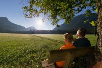Im Naturpark Ammergauer Alpen bleibt viel Zeit zum Innehalten und Genießen.  • © © Ammergauer Alpen GmbH, Anton Brey