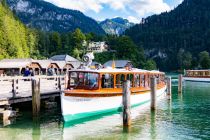 Ein Elektroboot der Schifffahrt auf dem Königssee.  • © alpintreff.de - Christian Schön