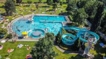 Das schöne Freibad in Zell am Ziller gehört zum Freizeitpark. • © Freizeitpark Zell am Ziller