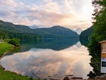 Der Alpsee bei Schwangau am Abend.  • © alpintreff.de - Christian Schön