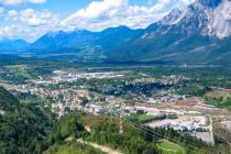 Arnoldstein in der Nähe von Villach ist industriell geprägt. Die schöne Bergwelt bietet dennoch einiges.  • © Gemeinde Arnoldstein