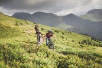 Der Hacklberg-Trail in der Bikearea Saalbach. • © saalbach.com, Mia Knoll