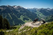 Schöne Aussichten von der Panorama Line in Saalbach. • © saalbach.com - Nathan Hughes