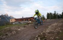 Neuer Bikepark am Katzenkopf in Leutasch. Der Nachwuchs war Ende letzter Saison schon zu Testfahrten unterwegs. • © Katzenkopf