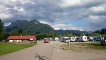 Die Einfahrt zum Wohnmobilpark in Blaichach. • © Alpren-Rundblick Mobil Camping