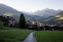 Blick auf Alpbach im Alpbachtal • © Tirol Werbung / Lisa Hörterer