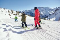Im Brandnertal kannst Du super mit der ganzen Familie skifahren. • © Alpenregion Bludenz Tourismus, Alex Kaiser