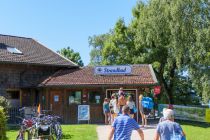 Der Eingangsbereich des Strandbades Chieming. • © alpintreff.de - Christian Schön