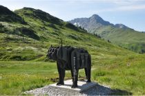 Bären real untersuchen geht nicht so gut, aber interaktiv am Bärenweg: kein Problem! • © Klostertaler Bergbahnen GmbH
