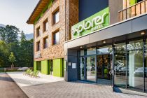 Der Eingangsbereich des Explorer Hotels in Farchant. © Explorer Hotels Der Eingangsbereich des Explorer Hotels in Farchant. © Explorer Hotels