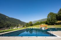 Das Freibad in Flattach.  • © Hohe Tauern - die Nationalpark-Region in Kärnten Tourismus, Franz Gerdl