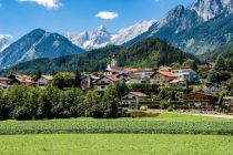 Ortsansicht Fritzens im Sommer • © Tourismusverband Hall Wattens