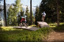 Unterwegs auf den Singletrails in der Zillertal Arena. • © Zillertal Arena