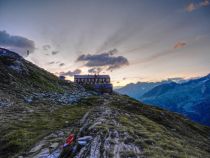 Die Olperer Hütte. • © Thomas Jakobs auf pixabay.com (4357582)