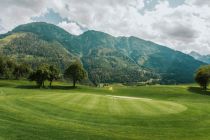 Golf spielen in der Region Salzburger Sonnenterrasse. • © TVB Sonnenterrasse