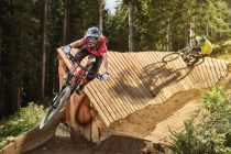 Der Bikepark Innsbruck-Muttereralm hält Trails in allen Schwierigkeiten bereit. • © Innsbruck Tourismus / Christian Vorhofer