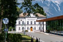 Das Kaiserjägermuseum am Bergisel in Innsbruck, rechts der Neubau, in dem das Tirol Panorama untergebracht ist.  • © alpintreff.de / christian schön