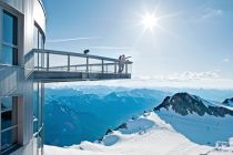 Mega Höhe - mega Aussicht: die Aussichtsplattform Top of Salzburg am Kitzsteinhorn. • © Zell am See-Kaprun / Kitzsteinhorn