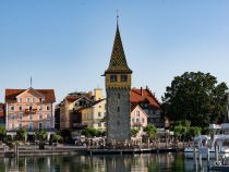 Mangturm am Hafen von Lindau am Bodensee • © alpintreff.de / christian schön