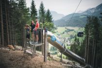 Die Rattlesnake Rutsche im Waldrutschenpark Maria Alm ist 25 Meter lang.  • © Hochkönig Tourismus GmbH