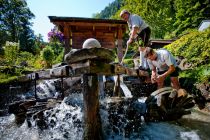 Die Kugelmühle in Marktschellenberg bei der Arbeit.  • © Tourist-Information Marktschellenberg