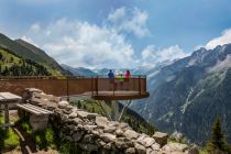 Die Aussichtsplattform an der Filzenalm in Mayrhofen. • © Mayrhofner Bergbahnen