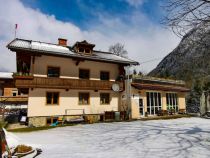 Schettla´s Boulderhalle in Mayrhofen. • © Magdolna Sajti-Faragó