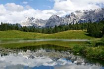 Vom Wildensee aus hast Du einen tollen Ausblick.  • © Alpenwelt Karwendel / Wera Tuma