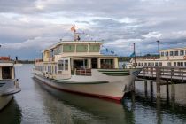 Die MS Josef der Chiemsee-Schifffahrt im Hafen in Prien. • © alpintreff.de / christian schön