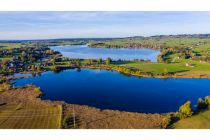 Der Froschhauser See mit dem Riegsee.  • © Tourist Information Murnau am Staffelsee, Thomas Rychly