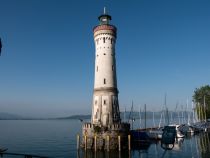 Neuer Leuchturm in Lindau am Bodensee • © alpintreff.de / christian schön