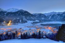 Wunderschöner Blick auf das verschneite Neukirchen am Grossvenediger. • © Wildkogel Arena Neukirchen & Bramberg