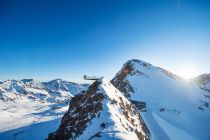 Die Aussichtsplattform Top of Tyrol am Stubaier Gletscher.  • © Stubaier Gletscher, Andre Schönherr