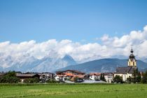 Blick auf Oberperfuss • © TVB Innsbruck / Nadja Hudovernik