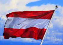 Die Flagge von Österreich • © alpintreff.de / christian schön