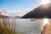 Mit dem Boot kannst Du den Ossiacher See auf völlig neue Art und Weise erkunden.  • © Region Villach Tourismus GmbH, Fotograf: Philipp Sperlich