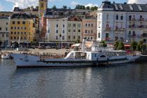 Der Raddampfer Gisela fährt im Sommer immer Sonntags für unterschiedliche Touren auf dem Traunsee. • © alpintreff.de / christian schön