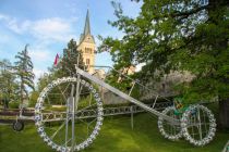 Eins der Kunstwerke im Radgarten von Radstadt. • © Tourismusverband Radstadt