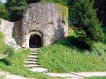 Die Burgruine auf dem Schlossberg in Rattenberg. • © Alpbachtal Tourismus / Drexel Hermann