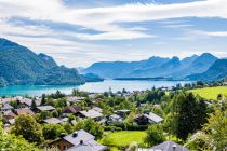 Blick auf St. Wolfgang mit dem Wolfgangsee im Hintergrund. • © alpintreff.de - Christian Schön