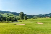 Schöner golfen im Golfpark Bregenzerwald  in Riefensberg. • © Vorarlberg Tourismus, Matthias Rhomberg