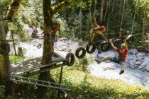 Durchhalten! Der Abenteuerpark in Schröcken lässt Dich hier und da schwitzen. • © Warth-Schröcken Tourismus, Sebastian Stiphout