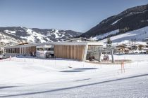 Die Talstation der 12er Kogel-Bahn.  • © saalbach.com / Christian Wöckinger